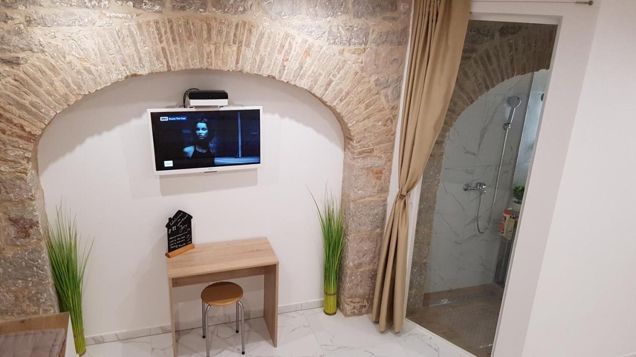 Ferienwohnung Tales Of Split - 100 Meters From The Seafront Exterior foto